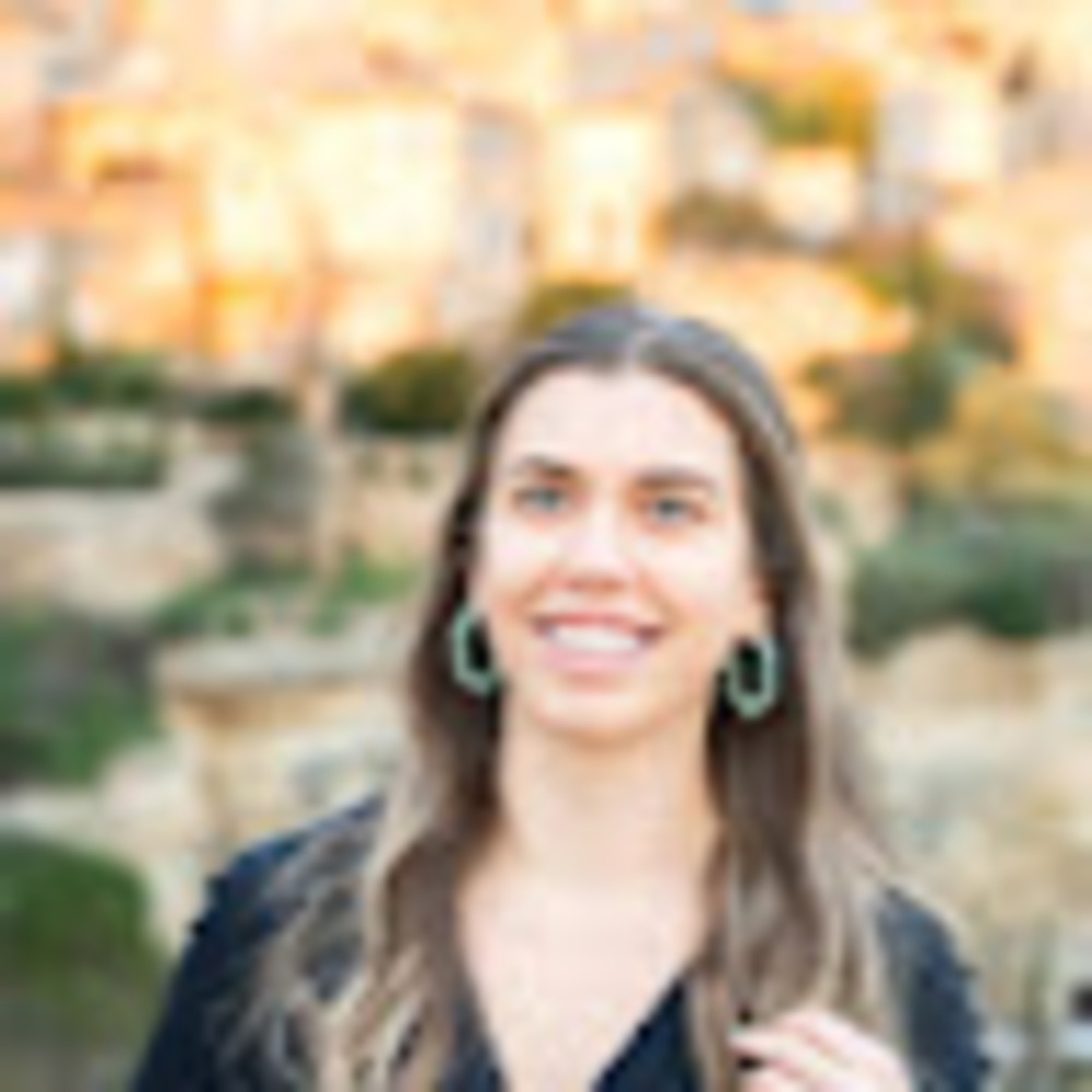 Meet your Posher, Valentina